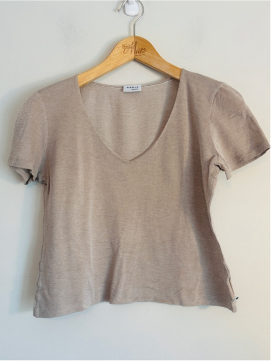 Akris Tops - Akris Punto Cotton Beige Short Sleeve V-Neck Top Size 10 Minimalist Modern